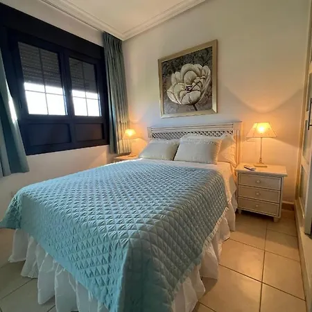 Cosy Three Bedroom In Адехе